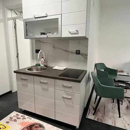 Mysteri Apartment